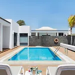 Mamma Mia 2 Villa *